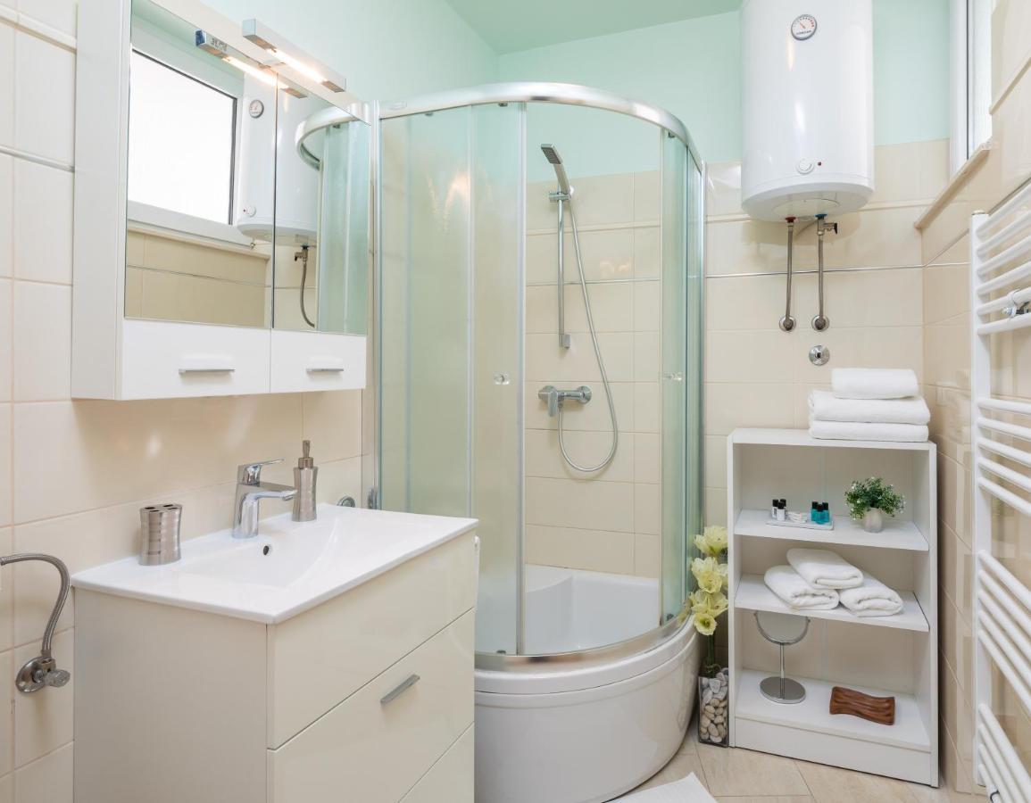 Exclusive Center Apartments Zara Esterno foto
