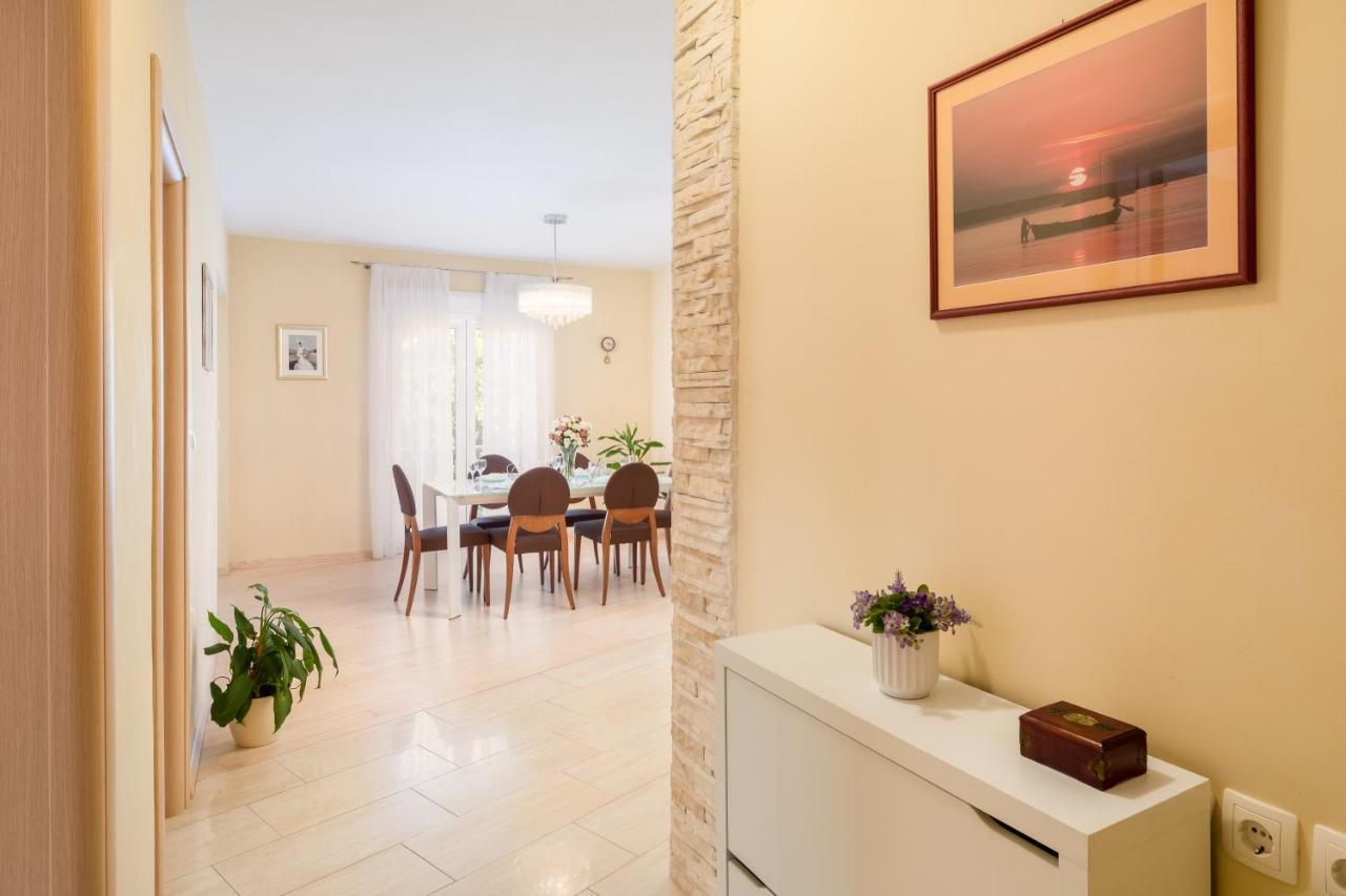 Exclusive Center Apartments Zara Esterno foto