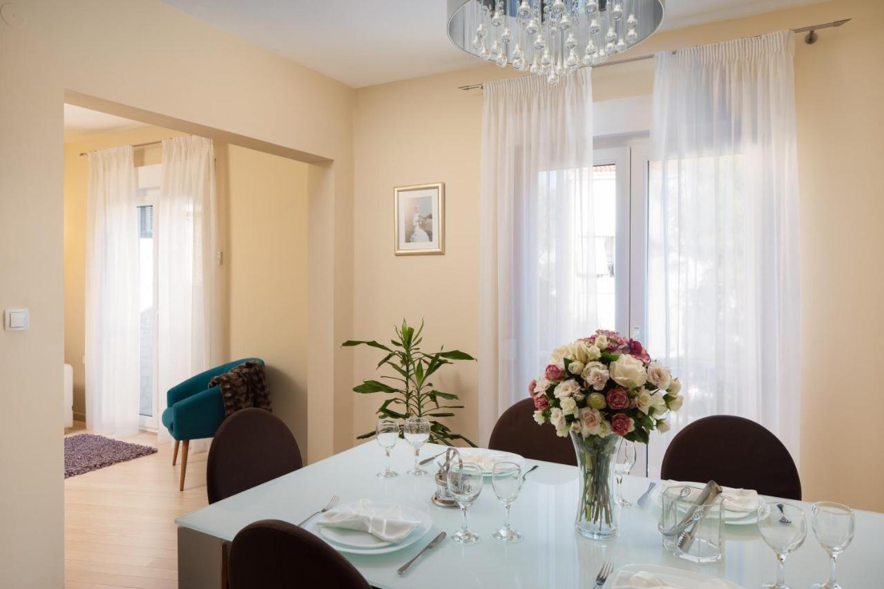 Exclusive Center Apartments Zara Esterno foto