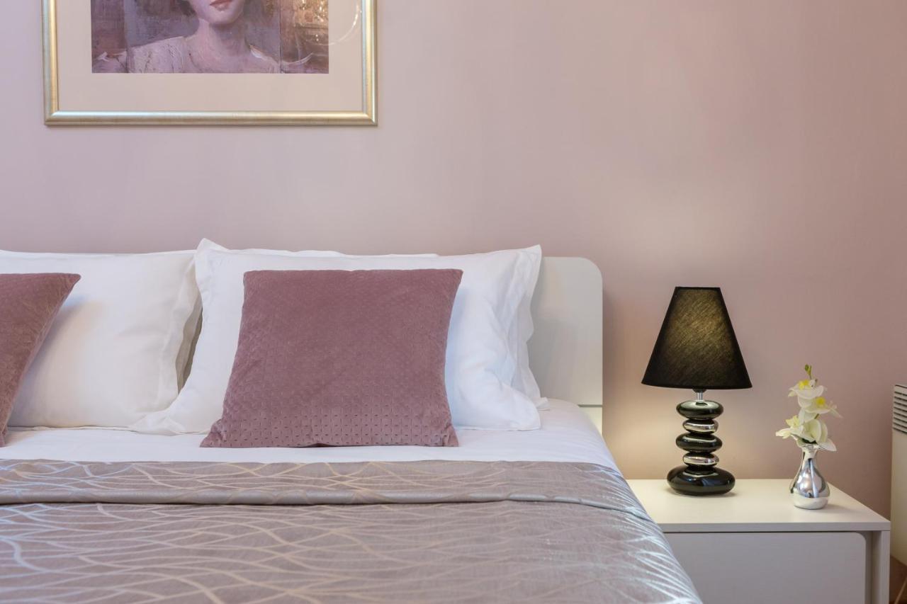 Exclusive Center Apartments Zara Esterno foto