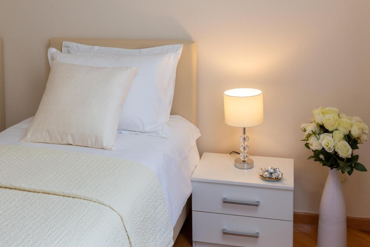 Exclusive Center Apartments Zara Esterno foto